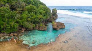 Read more about the article Magpupungko Rock Pools – Siargao