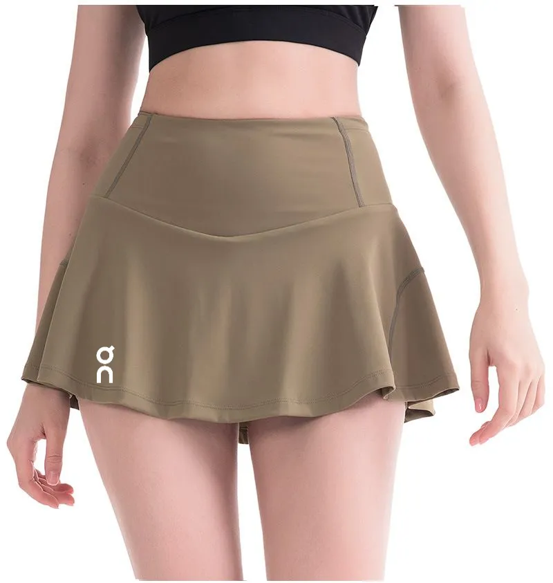 Performance A-line tennis skort with side slits