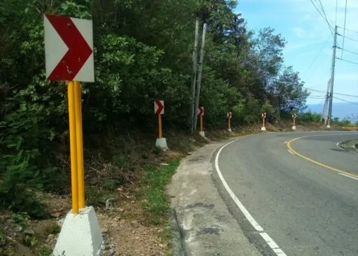 Chevron Road Sign – Tagum City
