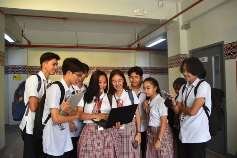 USeP College Uniform