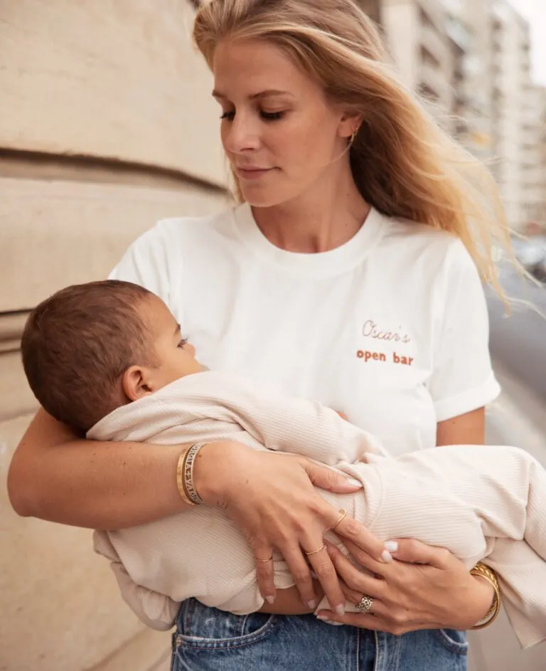 Nursing T-Shirt: Breastfeeding Apparel for Mothers