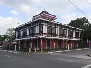 Pamintuan Mansion – Angeles City