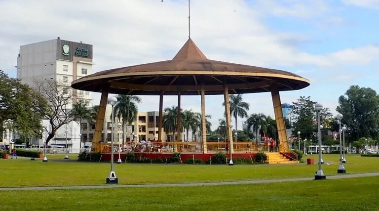 Salakot Arch – Angeles City