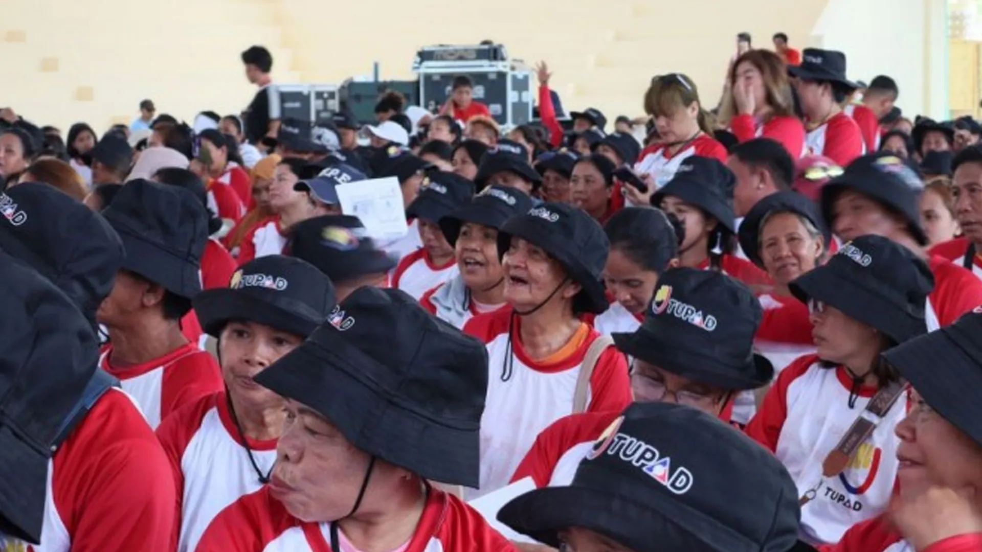 2,580 TUPAD Workers Prepare Surigao del Sur Schools for Class Opening